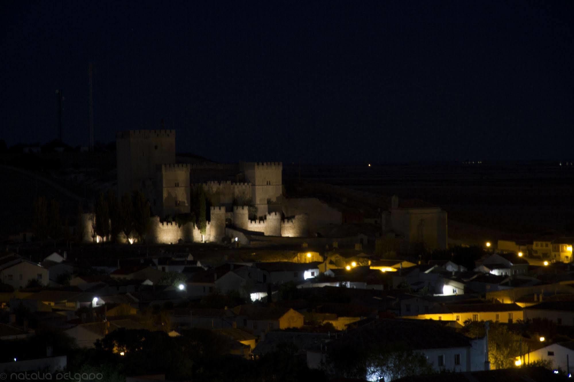 Apartamentos Turisticos Villa Y Corte Ampudia ภายนอก รูปภาพ