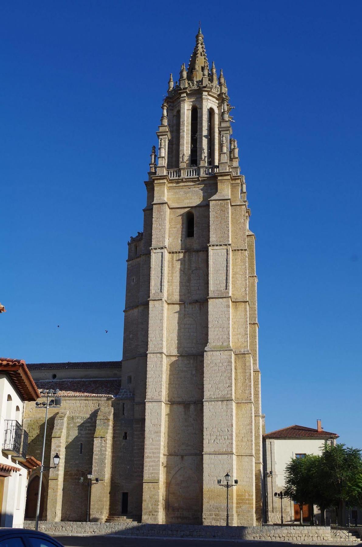 Apartamentos Turisticos Villa Y Corte Ampudia ภายนอก รูปภาพ